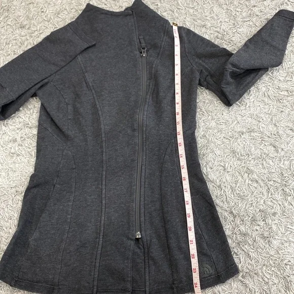 The Northface Womens Jacket - Picture 5 of 6